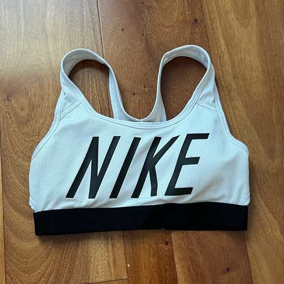Nike Black and White Sports Bra Duo - Picture 2 of 7